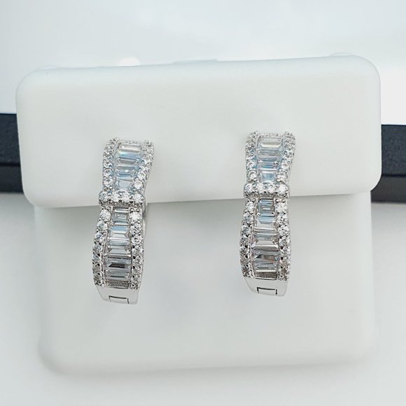 "925 Sterling Silver Cubic Zirconia Earrings, UU1P6A6147 - Picture 9 of 11